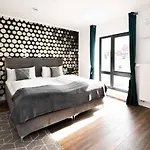 Eco Smart Premium Aparthotel 3*