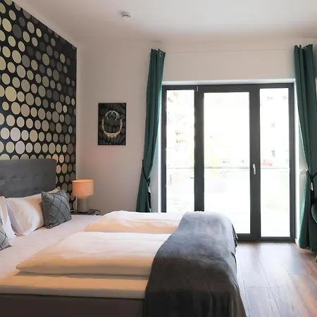 Eco Smart Premium Aparthotel 3*